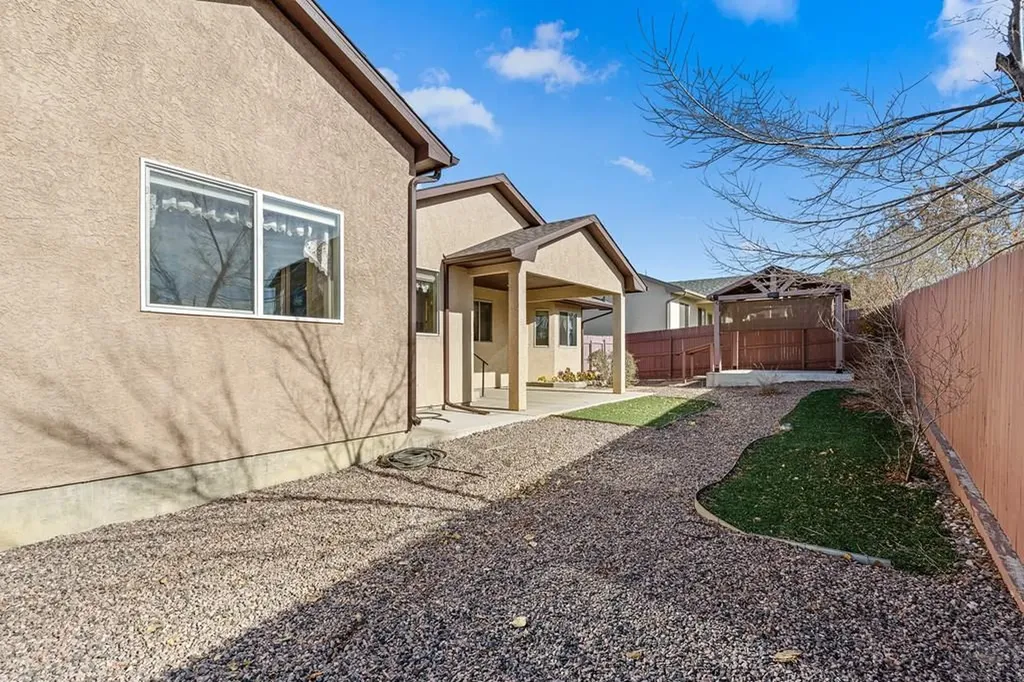 24 Arrowsmith Drive Pueblo CO 81008