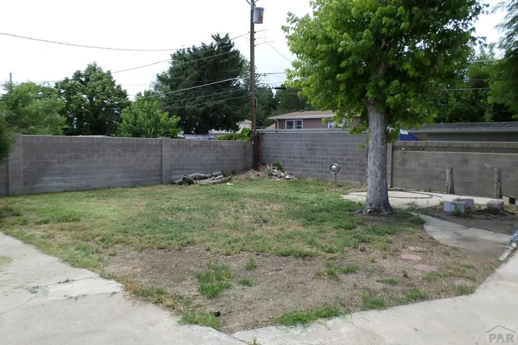 709 Airlane Avenue Pueblo CO 81005