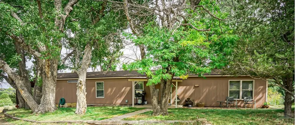 301 W Ryus Avenue La Veta CO 81055