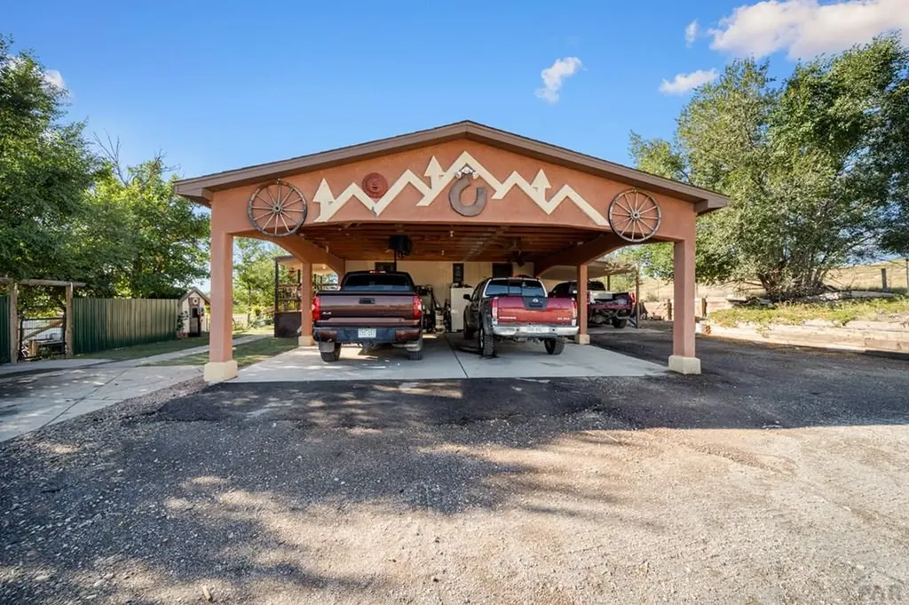 5320 E Red Creek Springs Road Pueblo CO 81005