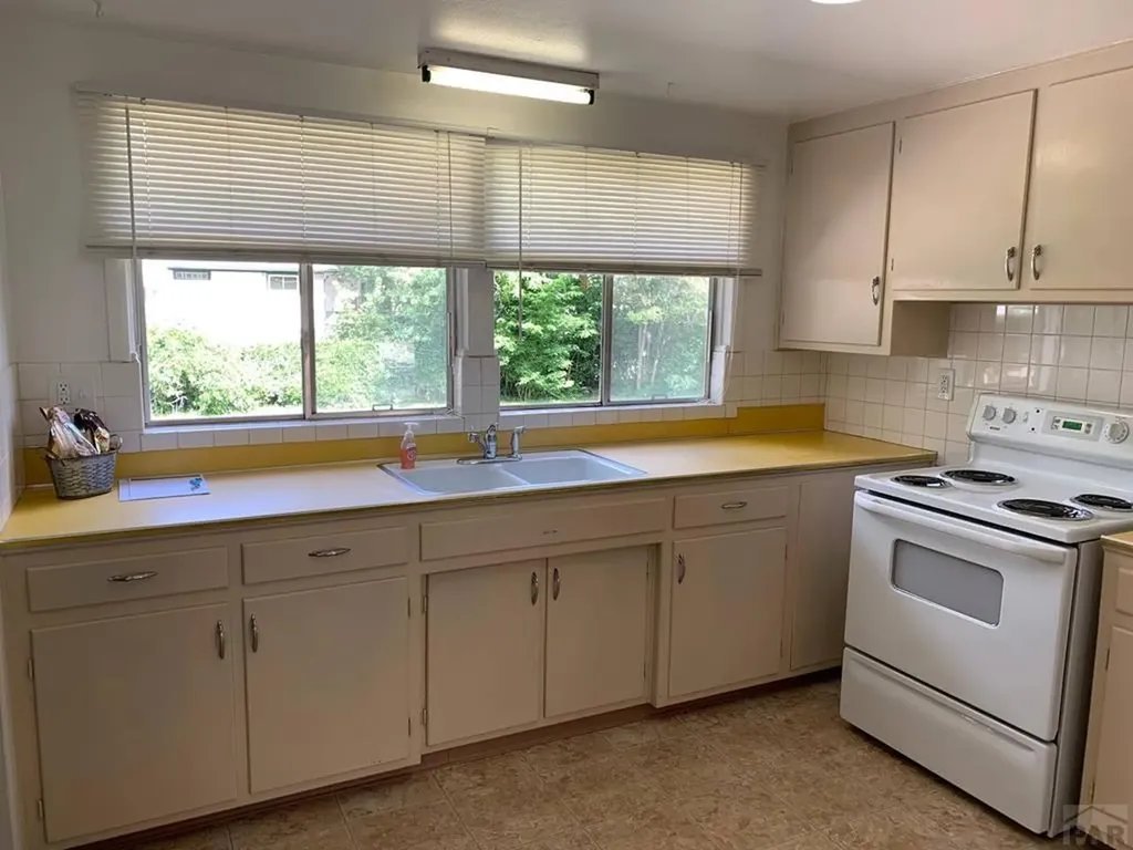 1706 Comanche Road Pueblo CO 81001