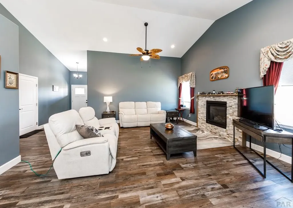 288 S Wiggins Drive Pueblo West CO 81007