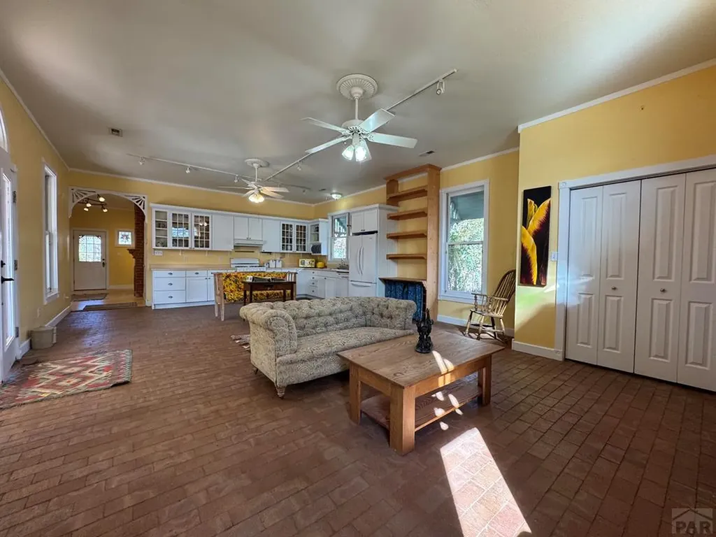 134 E Virginia Street La Veta CO 81055