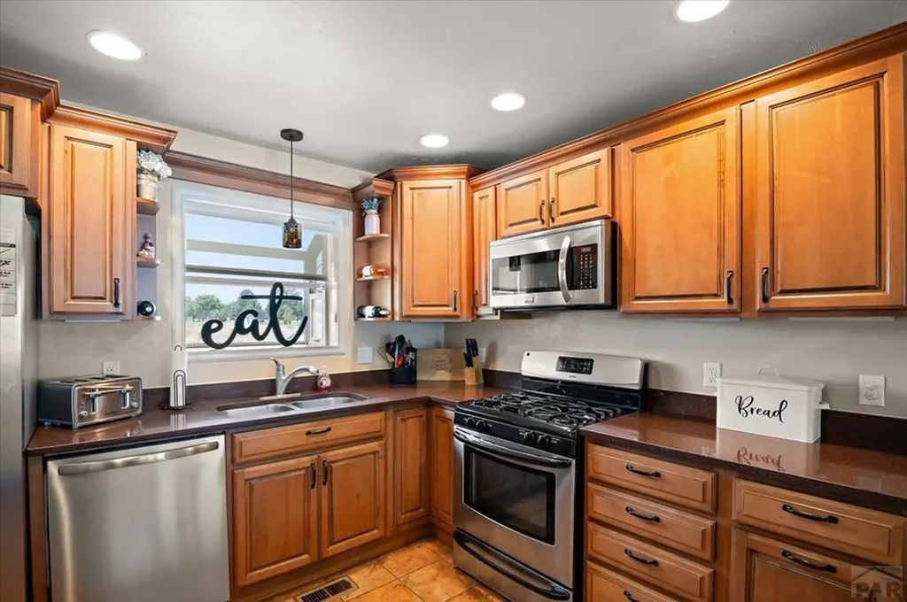 37 Verdosa Drive Pueblo CO 81005