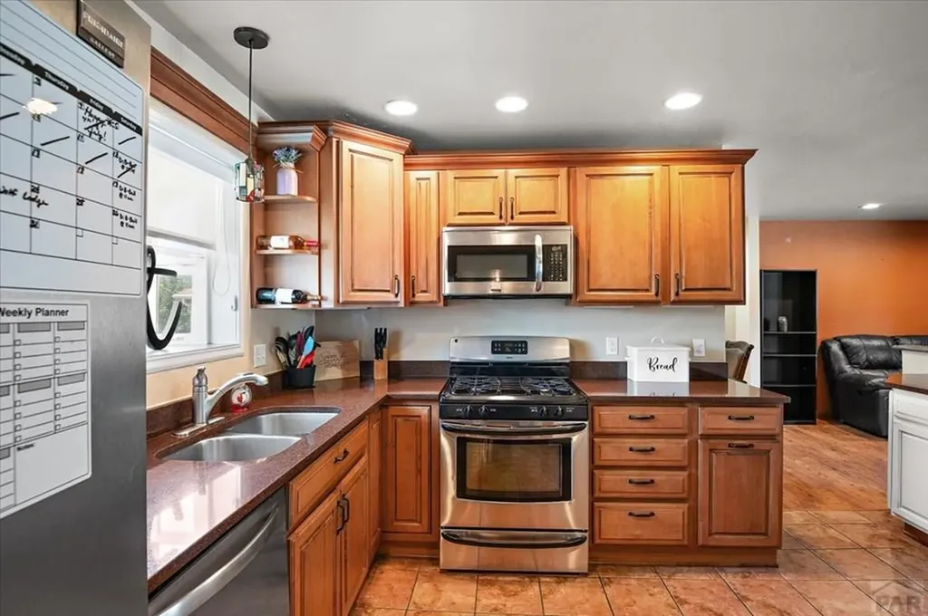 37 Verdosa Drive Pueblo CO 81005