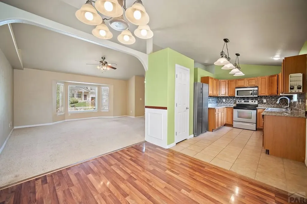 2208 Cowhand Place Pueblo CO 81008