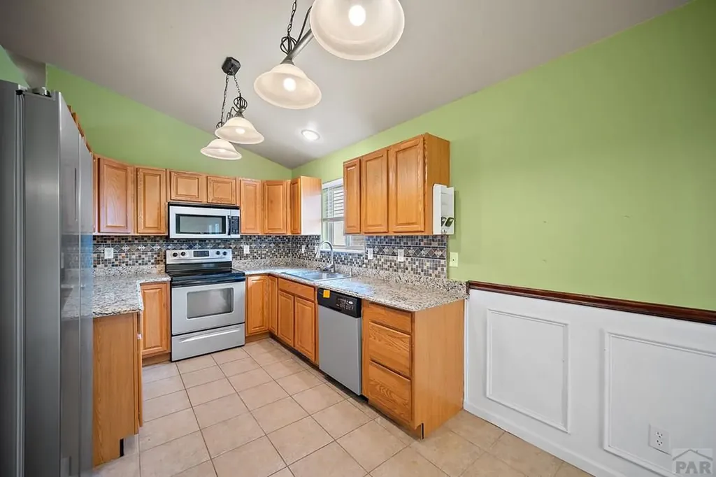 2208 Cowhand Place Pueblo CO 81008