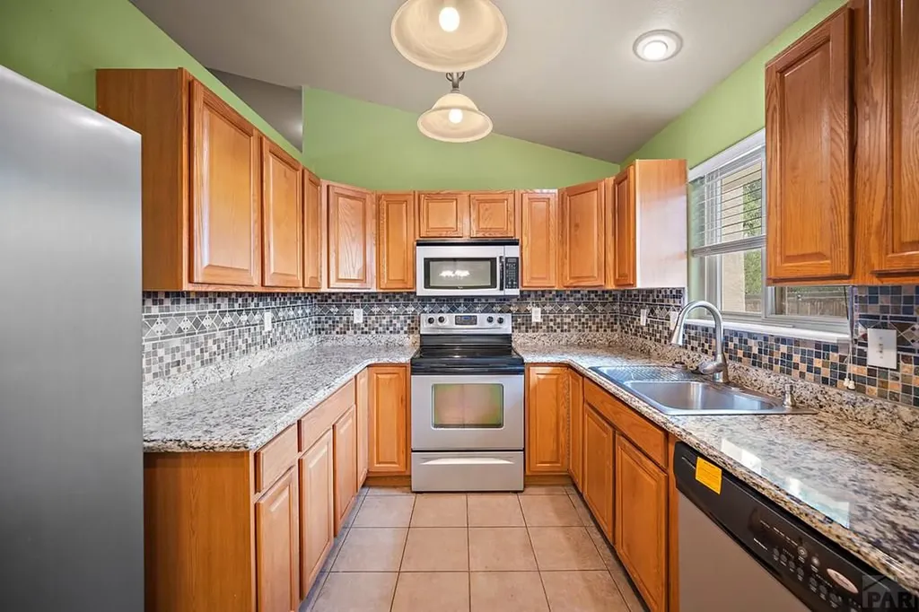 2208 Cowhand Place Pueblo CO 81008