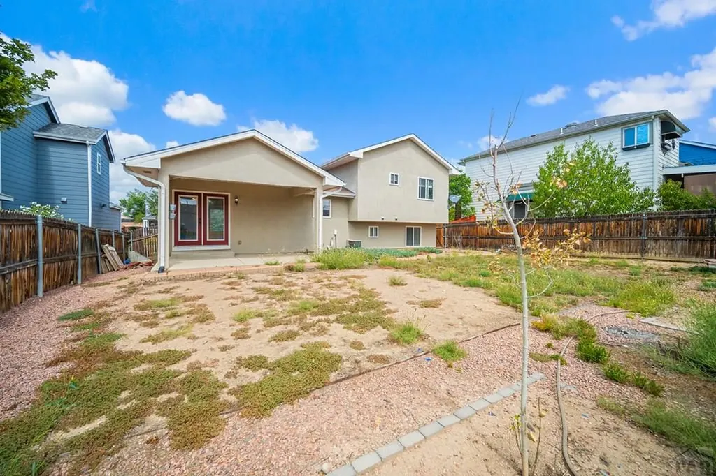 2208 Cowhand Place Pueblo CO 81008