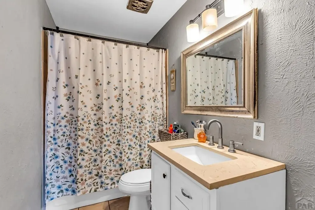 3411 Lancaster Drive Pueblo CO 81005