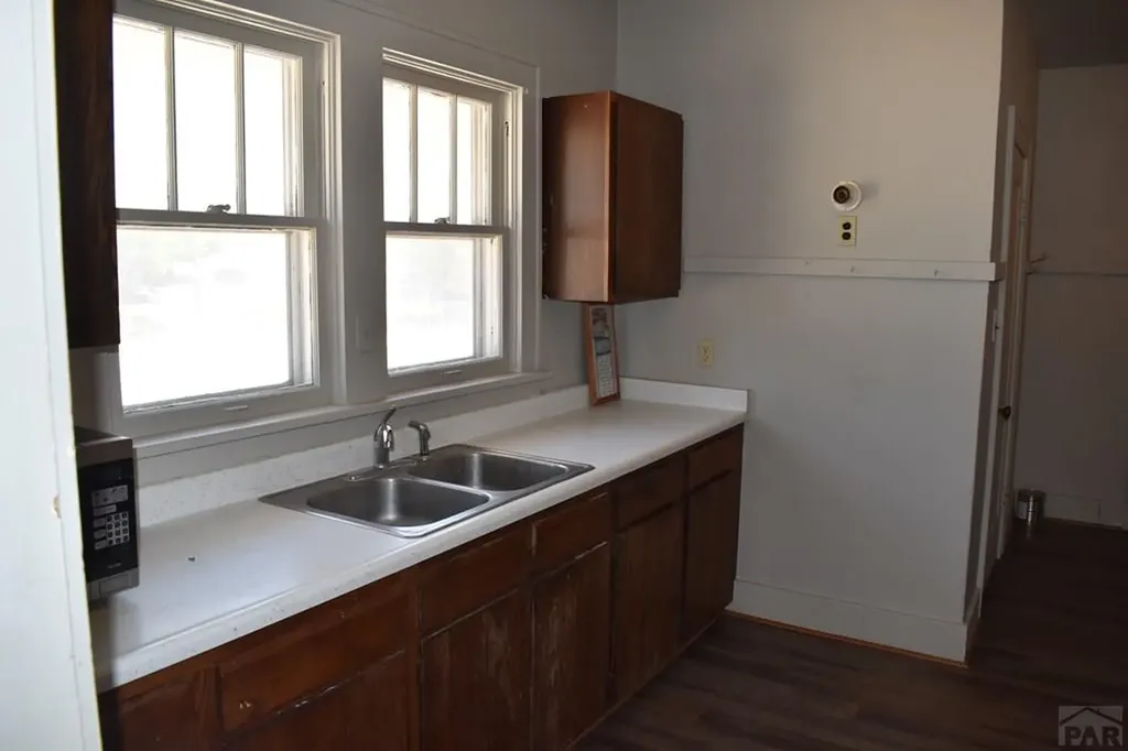 212 S Catalpa Street Manzanola CO 81058