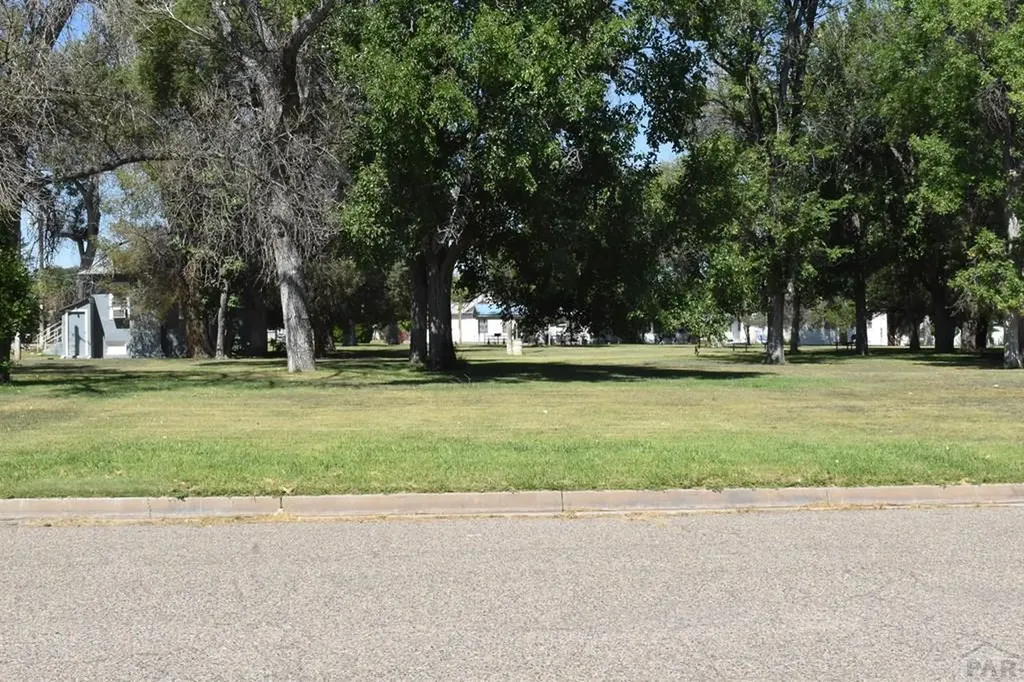 212 S Catalpa Street Manzanola CO 81058