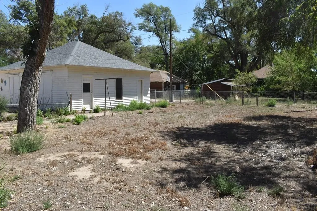 212 S Catalpa Street Manzanola CO 81058