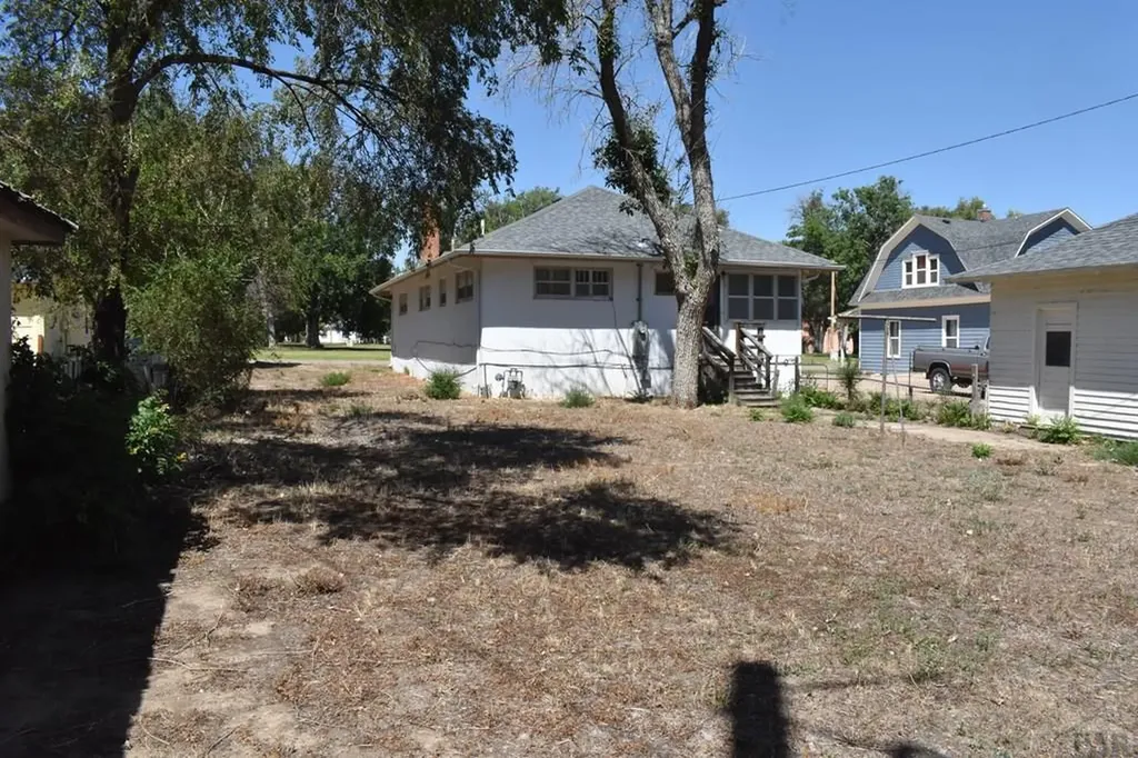 212 S Catalpa Street Manzanola CO 81058
