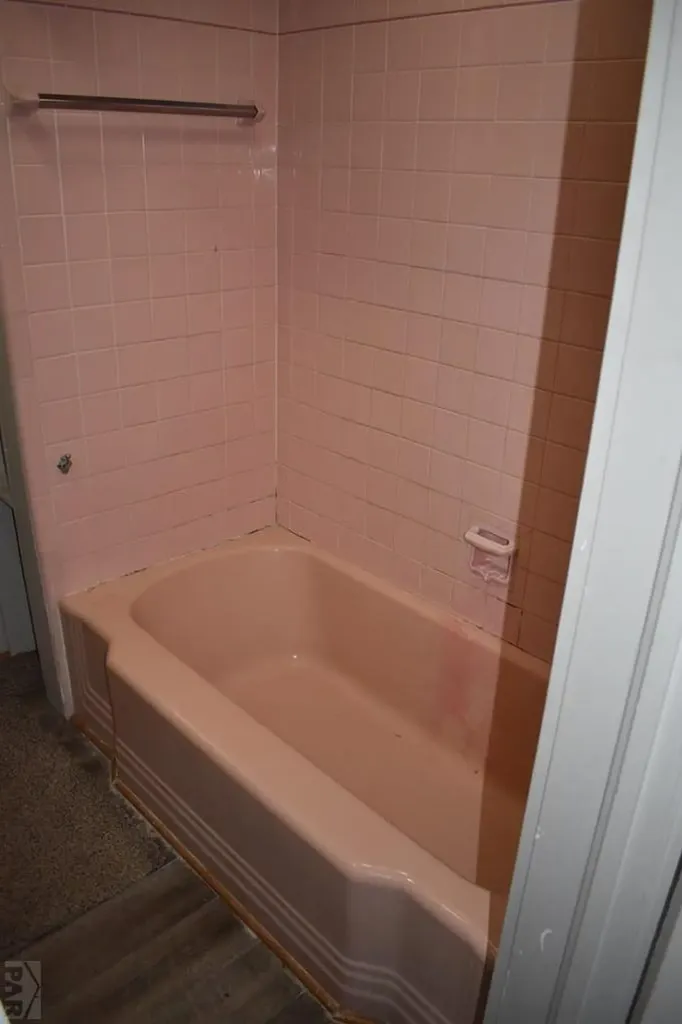 212 S Catalpa Street Manzanola CO 81058