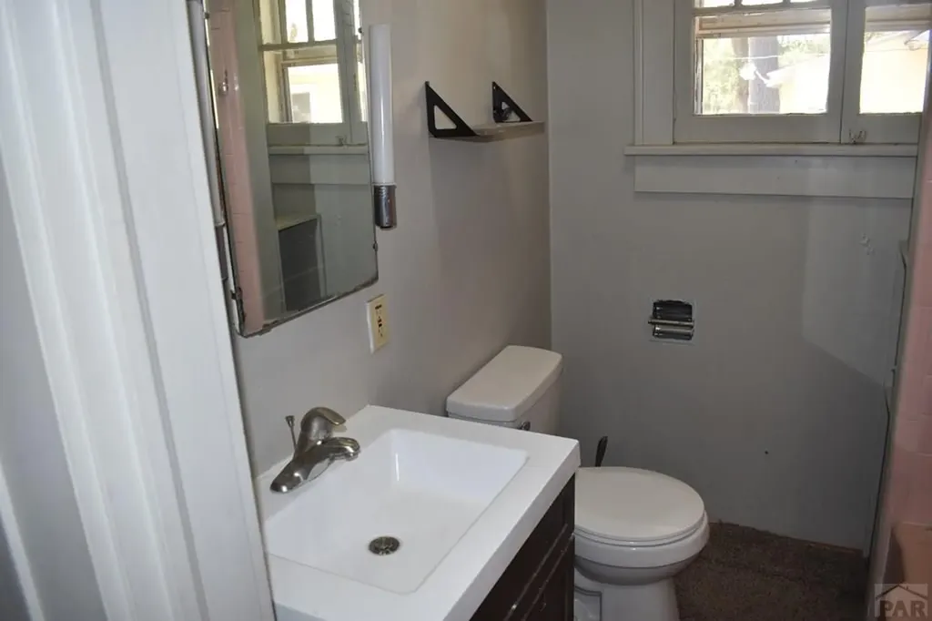 212 S Catalpa Street Manzanola CO 81058