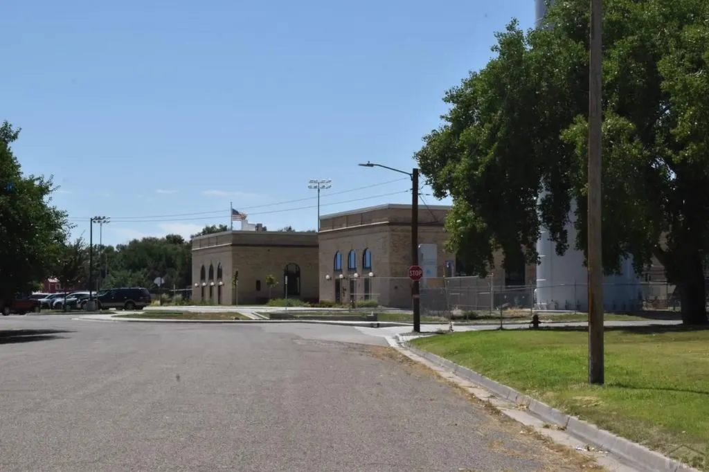 212 S Catalpa Street Manzanola CO 81058