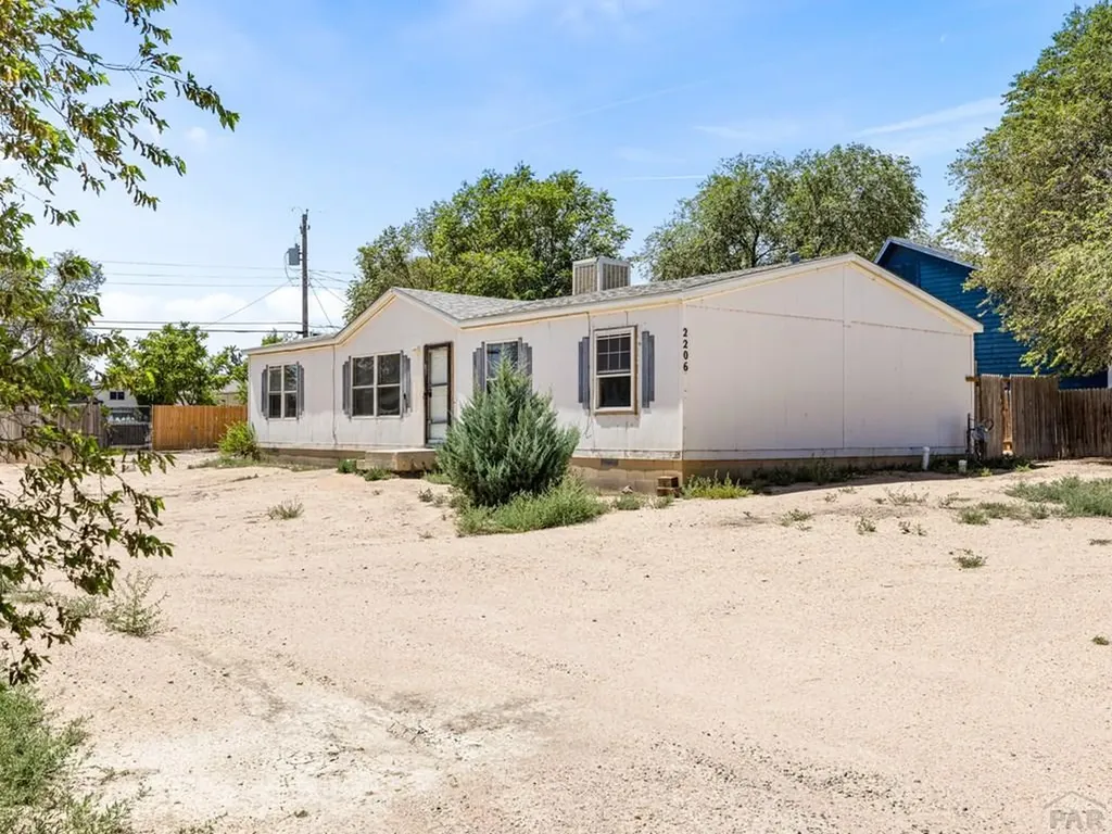 2206 W 16th Street Pueblo CO 81003