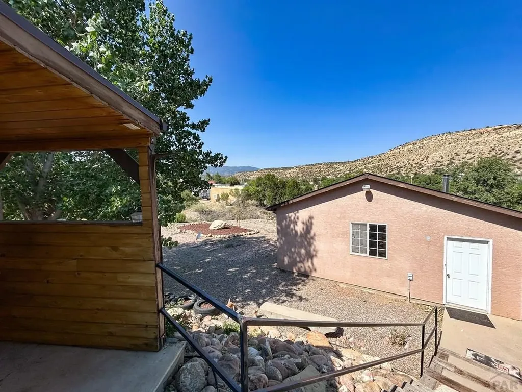 560 Oak Creek Avenue Rockvale CO 81244