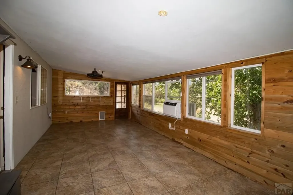 560 Oak Creek Avenue Rockvale CO 81244