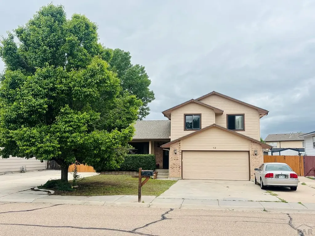 13 Ironbridge Lane Pueblo CO 81001