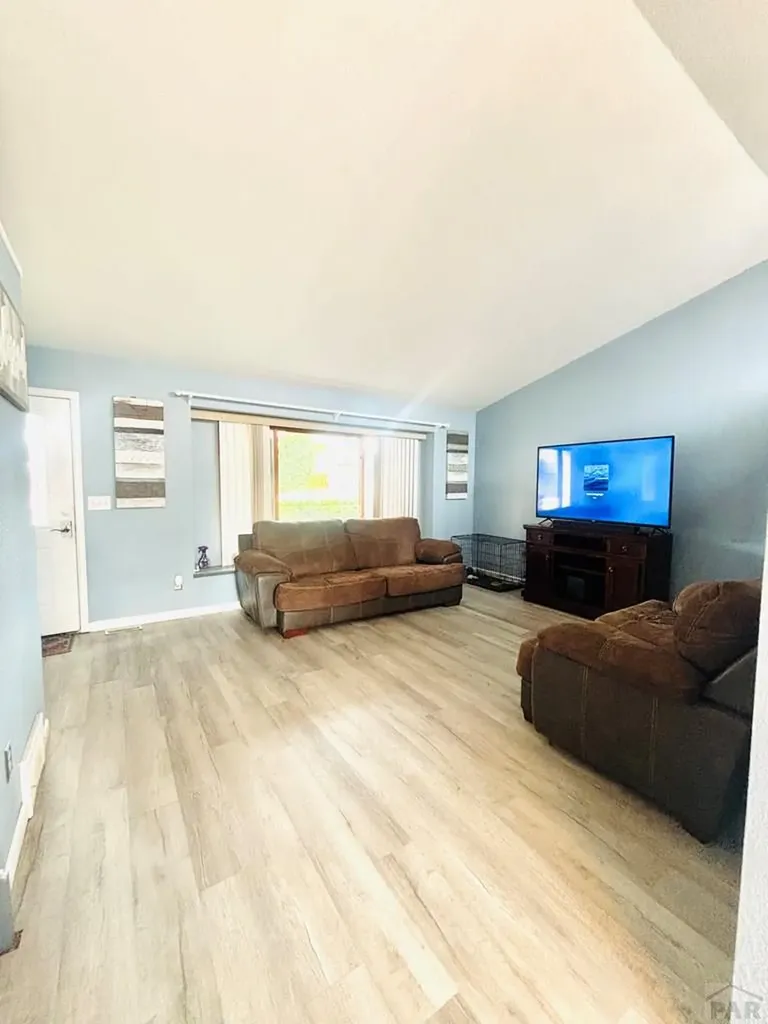 13 Ironbridge Lane Pueblo CO 81001