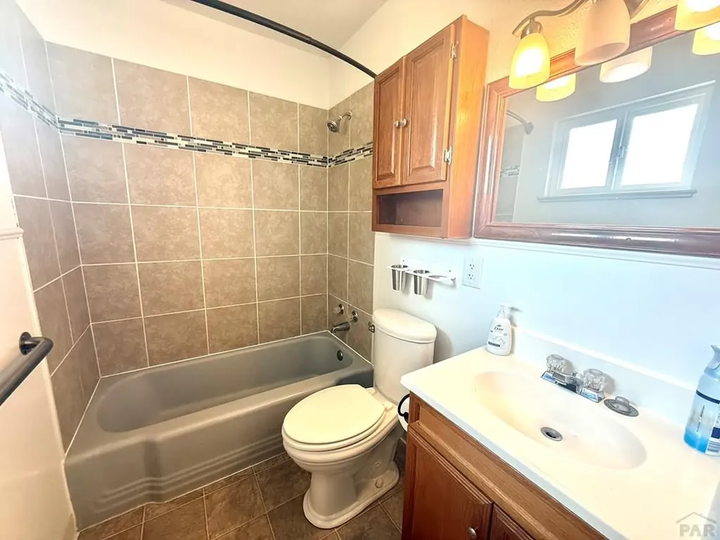 40 Drake Pueblo CO 81005