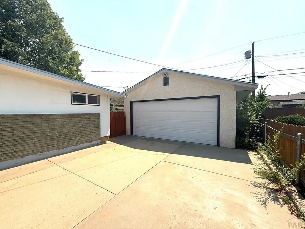 40 Drake Pueblo CO 81005