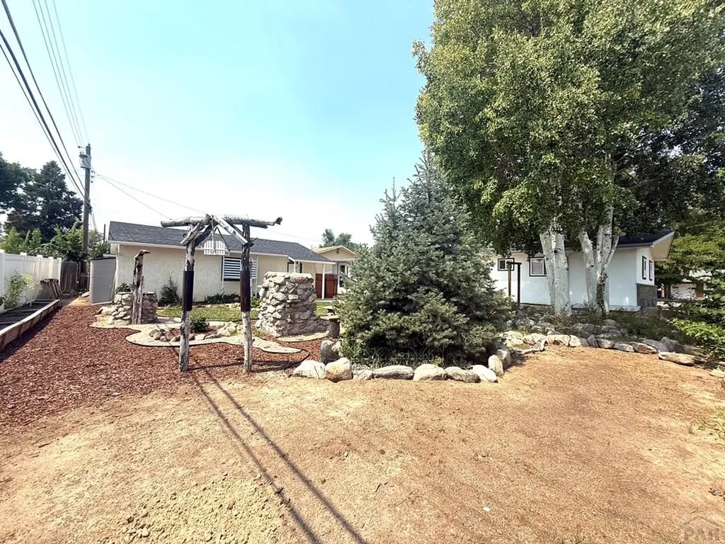 40 Drake Pueblo CO 81005