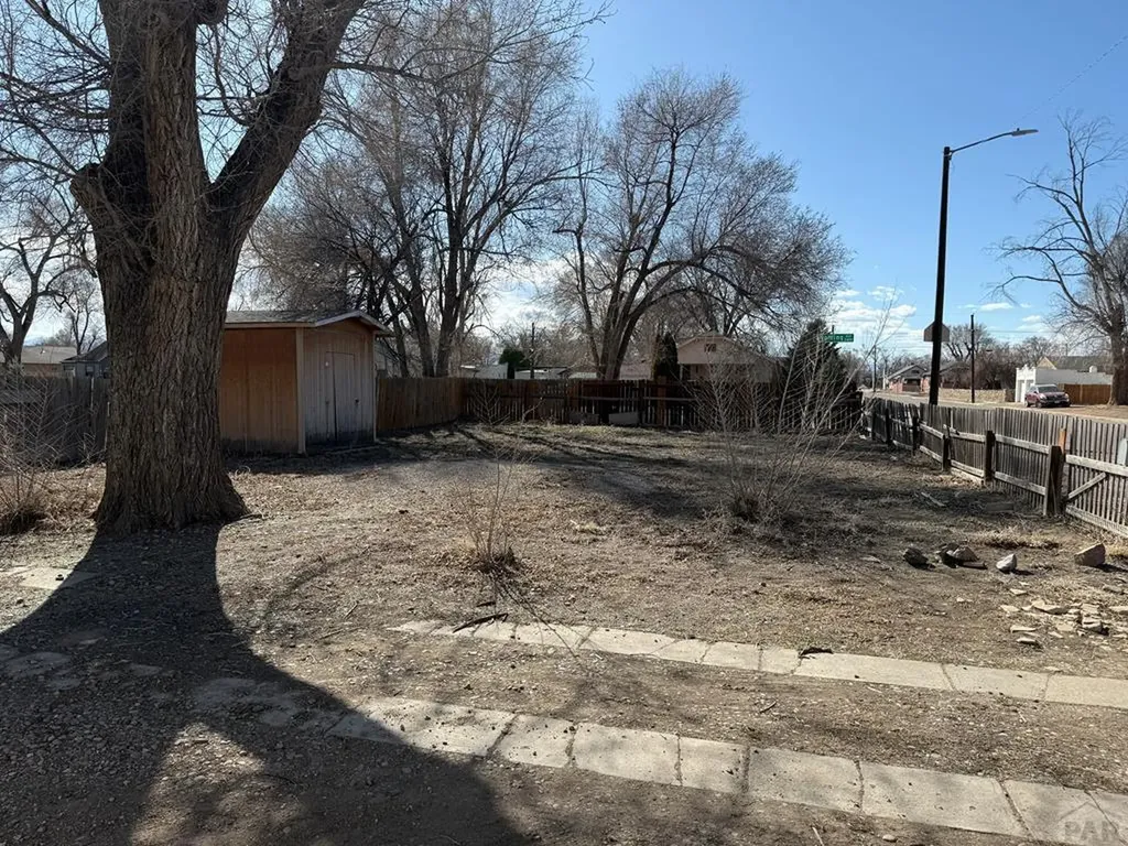 2402 Wyoming Avenue Pueblo CO 81004