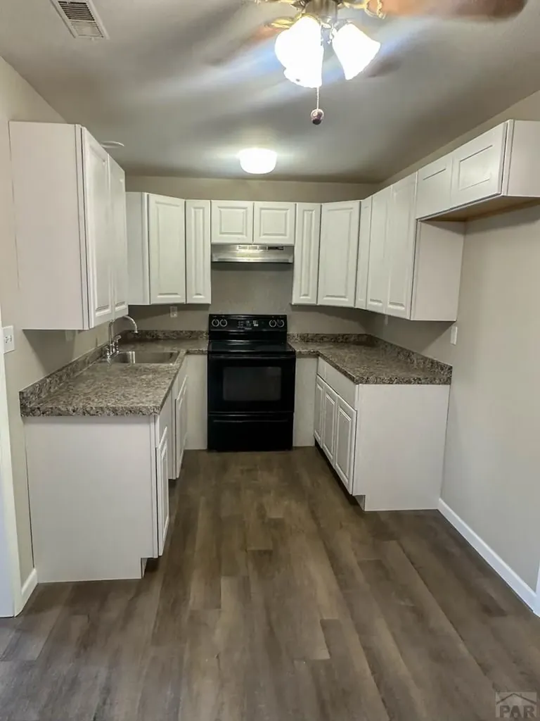 702 E Cedar Street Lamar CO 81052