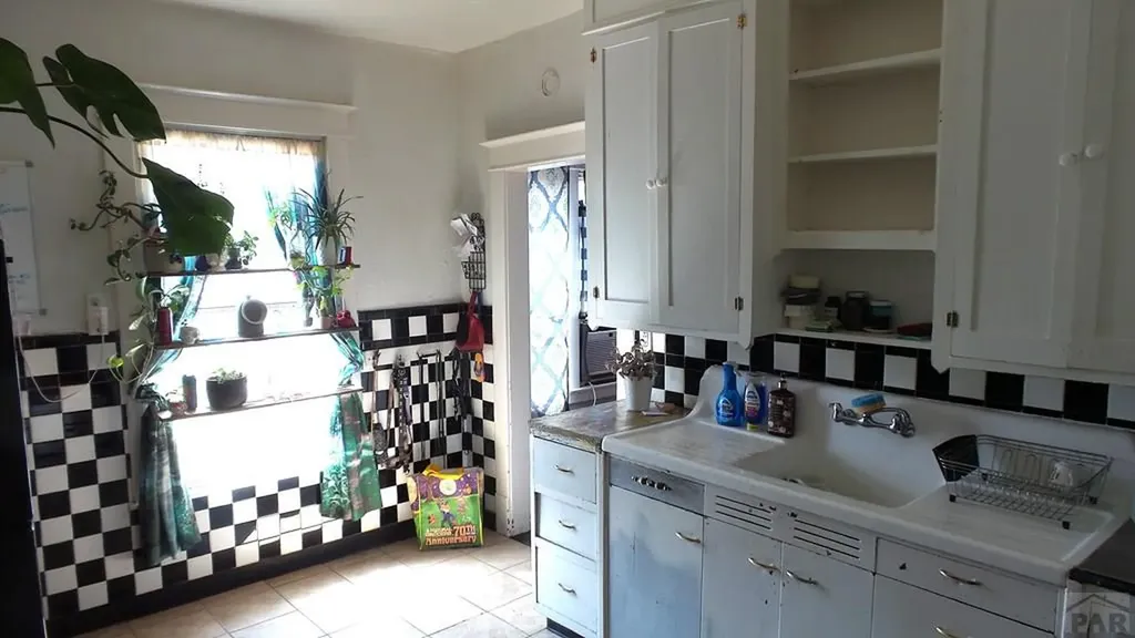 1208 E 11th Street Pueblo CO 81001