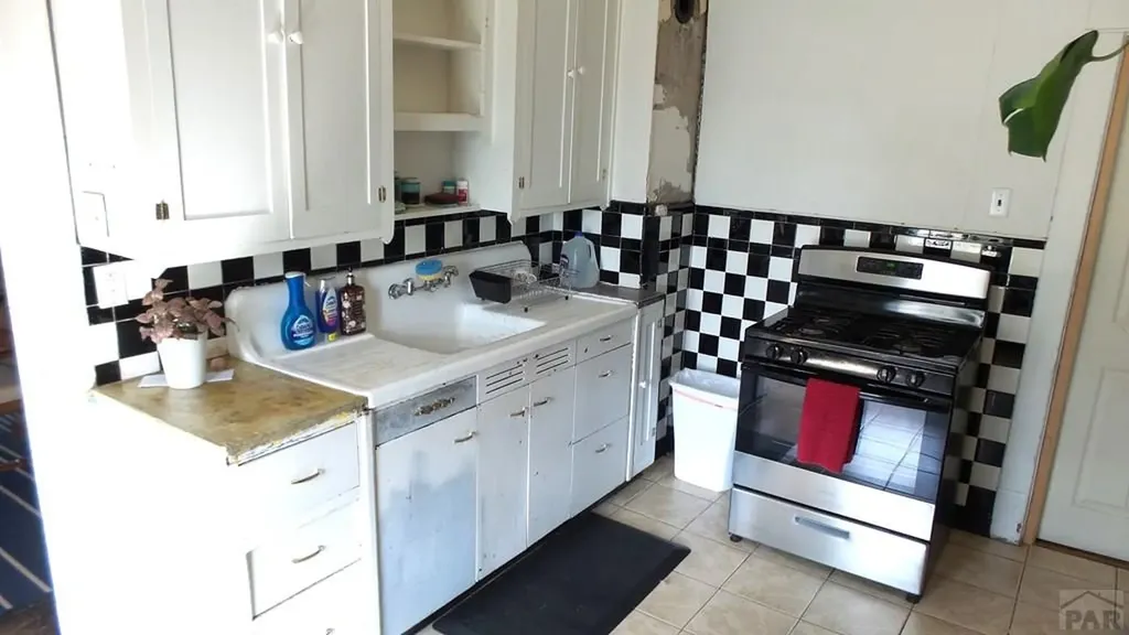 1208 E 11th Street Pueblo CO 81001