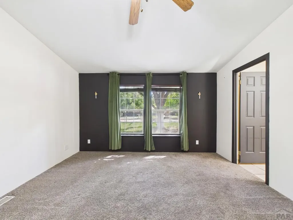 1131 24 1/2 Lane Pueblo CO 81006