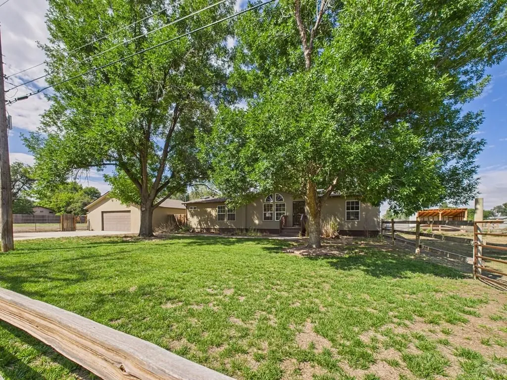 1131 24 1/2 Lane Pueblo CO 81006