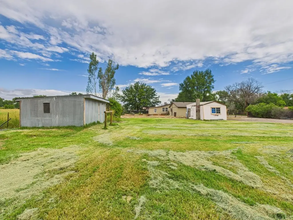 1131 24 1/2 Lane Pueblo CO 81006