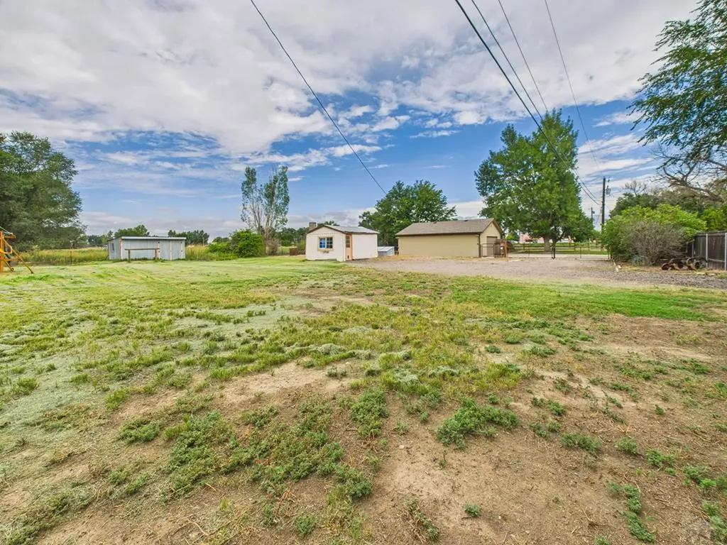 1131 24 1/2 Lane Pueblo CO 81006