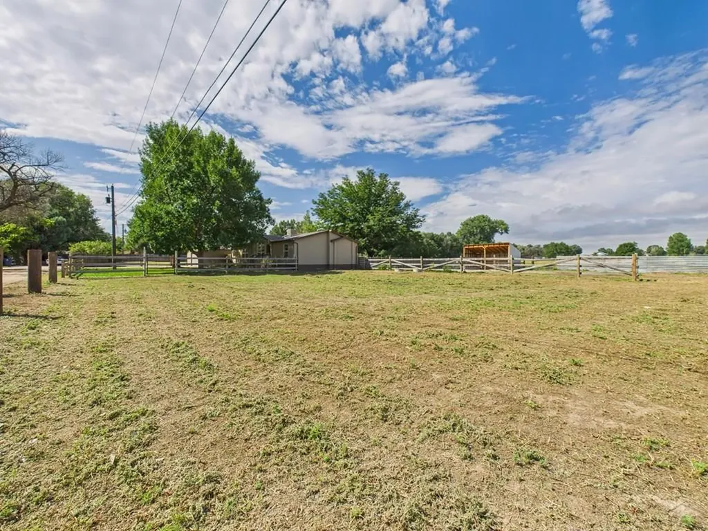 1131 24 1/2 Lane Pueblo CO 81006