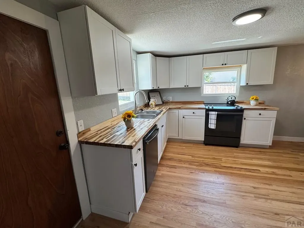 554 Avocado Street Pueblo CO 81005