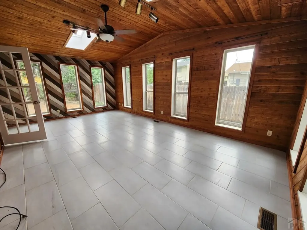 2 Hilton Lane Pueblo CO 81001