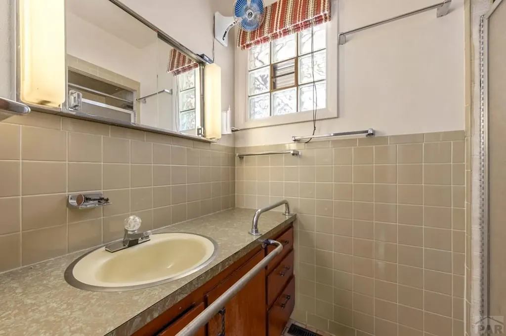 1900 Raton Avenue La Junta CO 81050