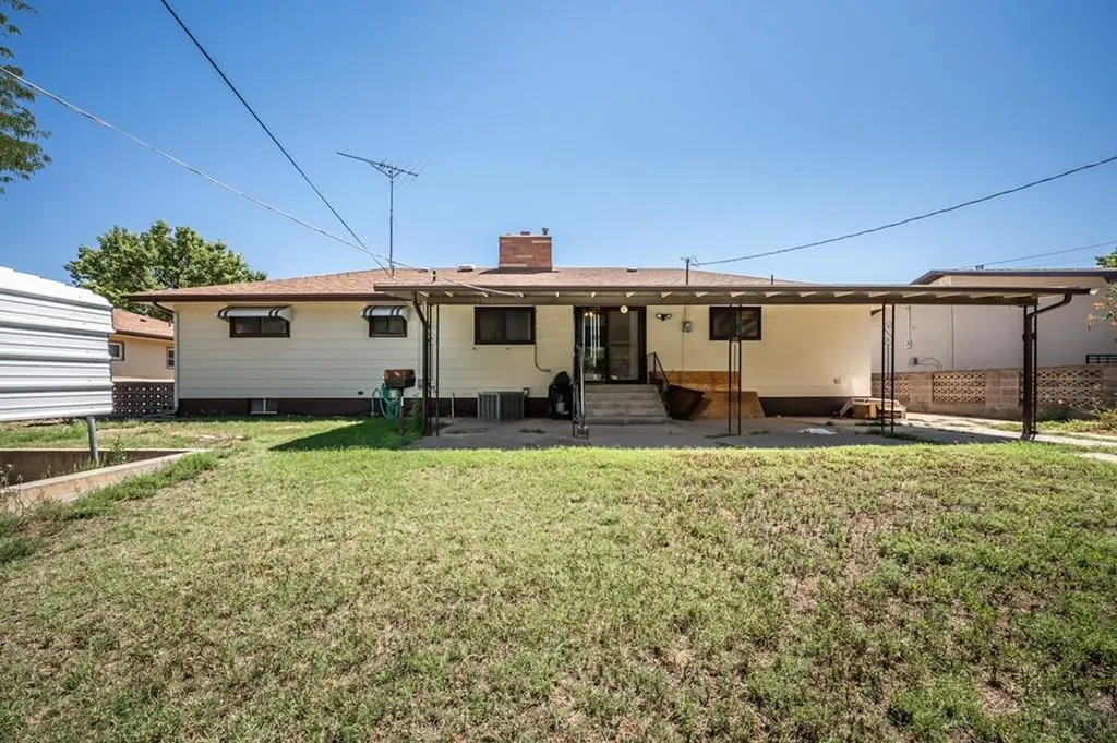 1900 Raton Avenue La Junta CO 81050