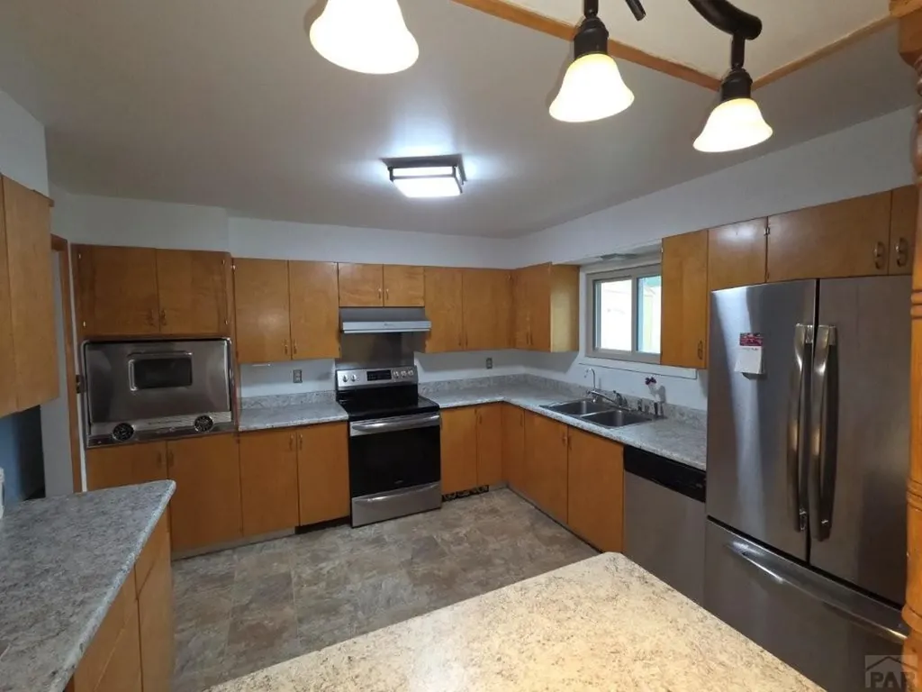 1307 Parkview Avenue Lamar CO 81052