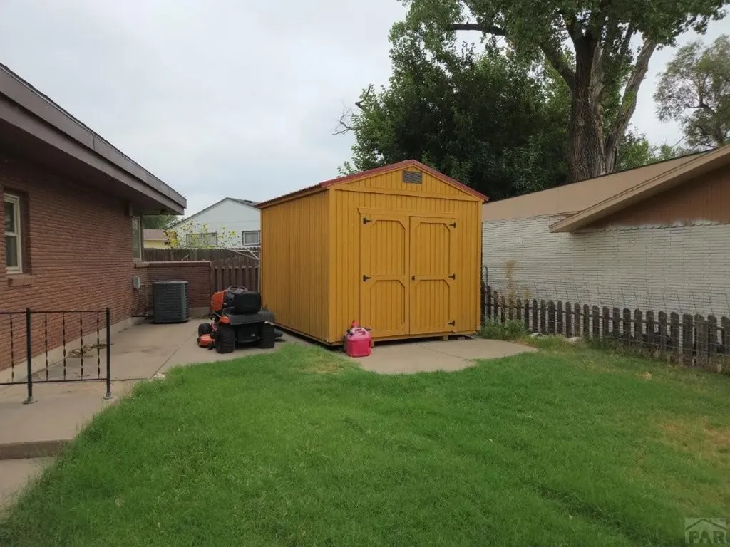 1307 Parkview Avenue Lamar CO 81052