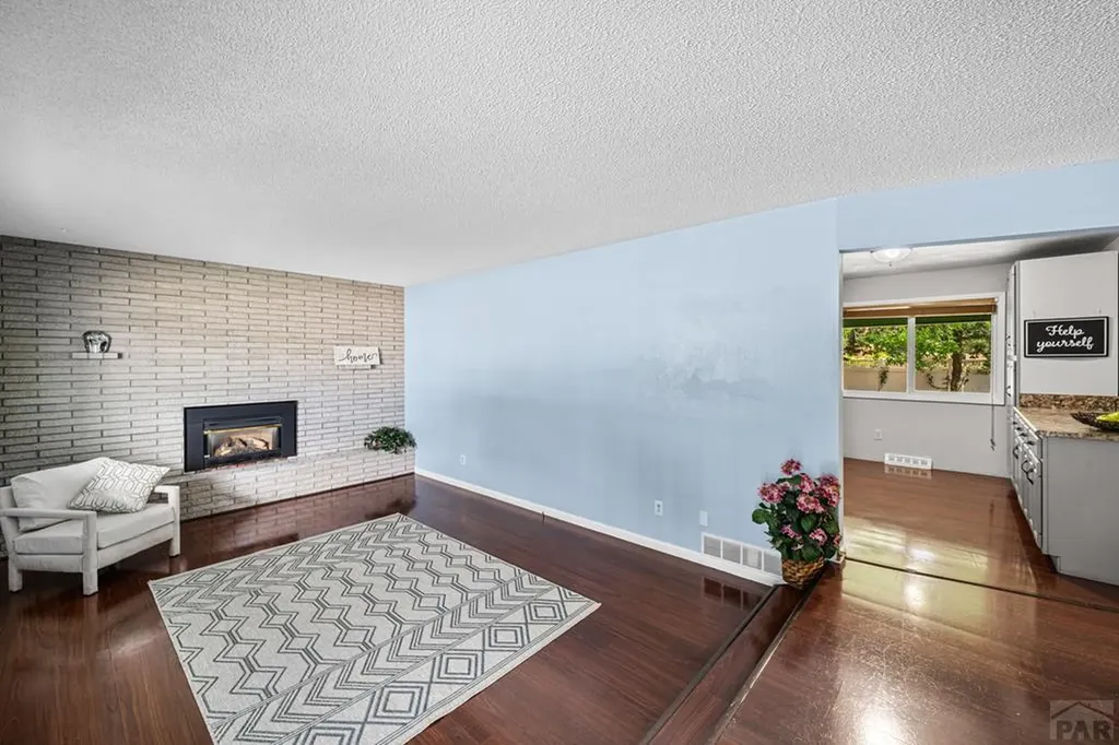 19 Cornell Circle Pueblo CO 81005