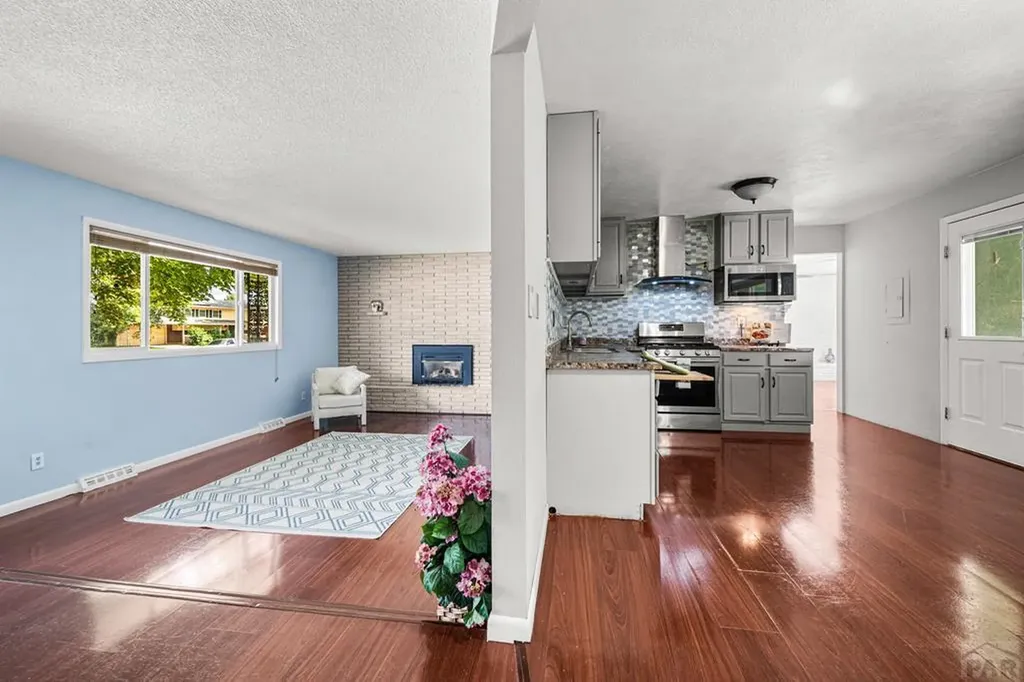 19 Cornell Circle Pueblo CO 81005