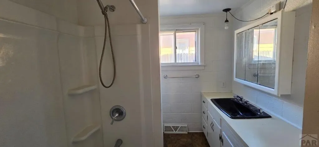 307 W Cedar Street Lamar CO 81052