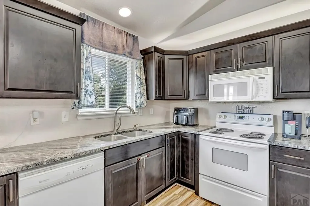 2319 Longhorn Drive Pueblo CO 81008