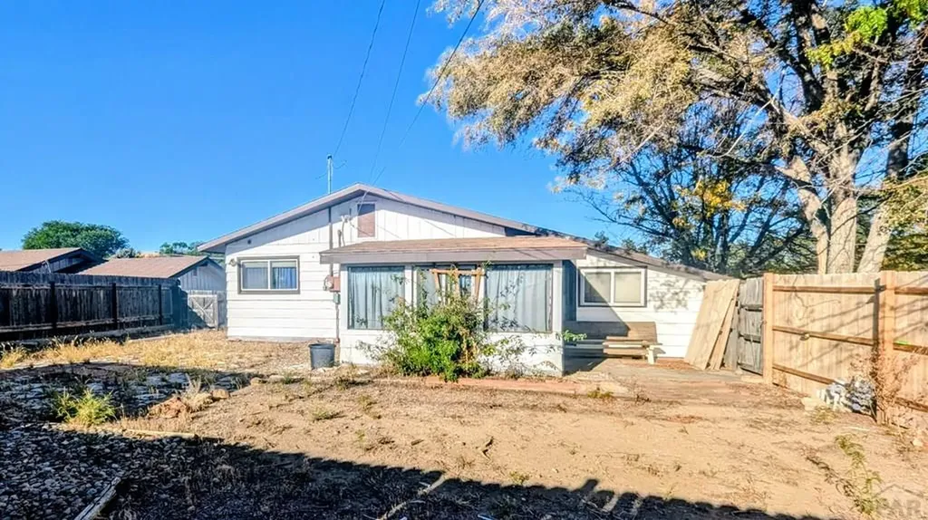 1801 Raton Avenue La Junta CO 81050