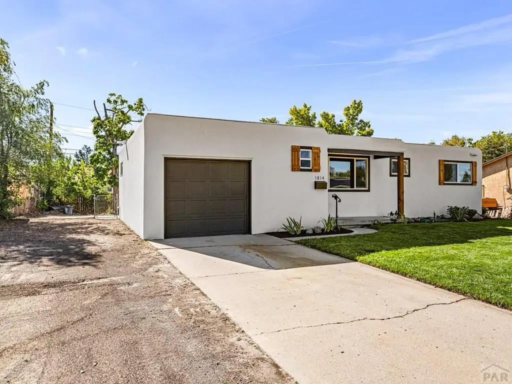 1814 Lark Bunting Lane Pueblo CO 81001